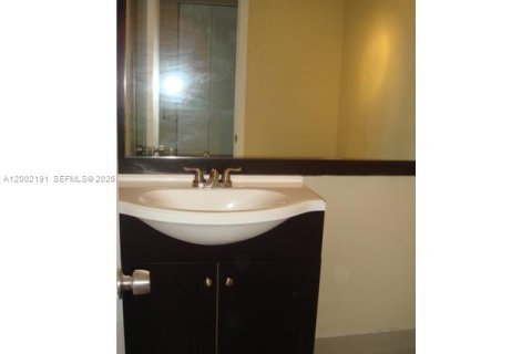Condominio en alquiler en Aventura, Florida, 1 dormitorio, 81.1 m2 № 2170311 - foto 15