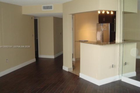 Condominio en Aventura, Florida, 1 dormitorio № 2170311