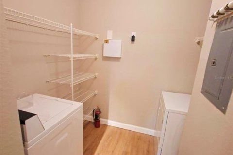 Copropriété à louer à Orlando, Floride: 2 chambres, 93.74 m2 № 2099199 - photo 12