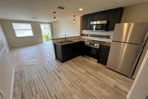 Appartement à louer à Englewood, Floride: 2 chambres, 91.32 m2 № 1513299 - photo 4