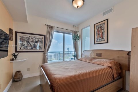 Condo in Miami, Florida, 2 bedrooms  № 1848965 - photo 10