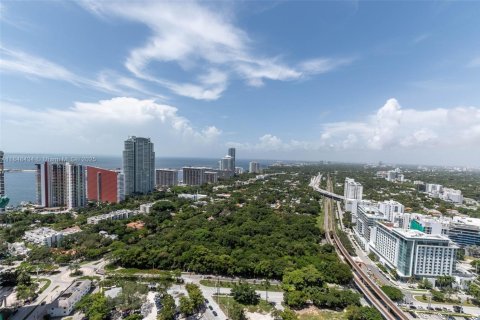 Condo in Miami, Florida, 2 bedrooms  № 1848965 - photo 22