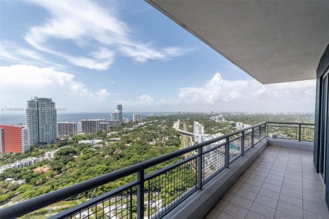 Condo in Miami, Florida, 2 bedrooms  № 1848965 - photo 21
