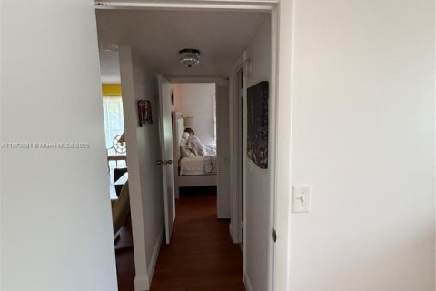 Condominio en venta en Lauderhill, Florida, 3 dormitorios, 126.35 m2 № 1980061 - foto 16