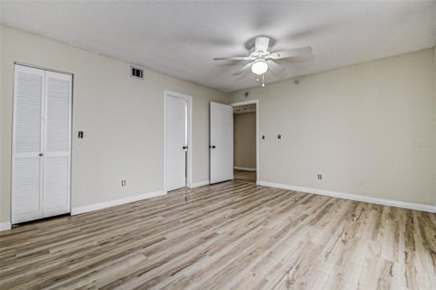 Condominio en venta en Gulfport, Florida, 2 dormitorios, 137.12 m2 № 1844544 - foto 14