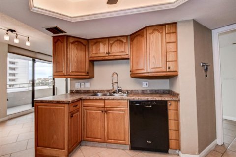Condominio en venta en Gulfport, Florida, 2 dormitorios, 137.12 m2 № 1844544 - foto 10