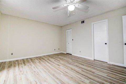 Condominio en venta en Gulfport, Florida, 2 dormitorios, 137.12 m2 № 1844544 - foto 13