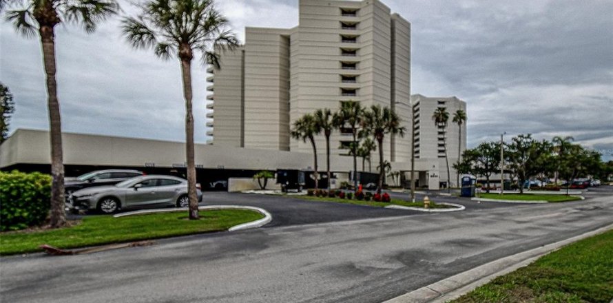 Condominio en Gulfport, Florida, 2 dormitorios № 1844544