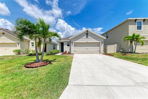 House in Palmetto, Florida 3 bedrooms, 140.84 sq.m. № 1760592 - photo 1