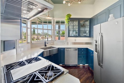 House in Venice, Florida 4 bedrooms, 221.39 sq.m. № 1858209 - photo 5
