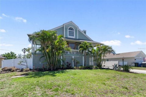 House in Venice, Florida 4 bedrooms, 221.39 sq.m. № 1858209 - photo 1
