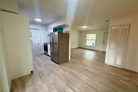 House in Ocoee, Florida 3 bedrooms, 95.13 sq.m. № 2203826 - photo 5