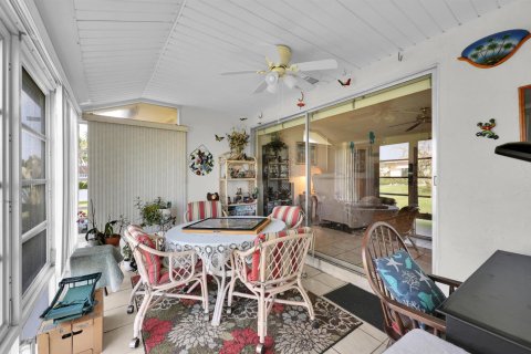 Condo in St. Lucie, Florida, 2 bedrooms № 2177163 - photo 28