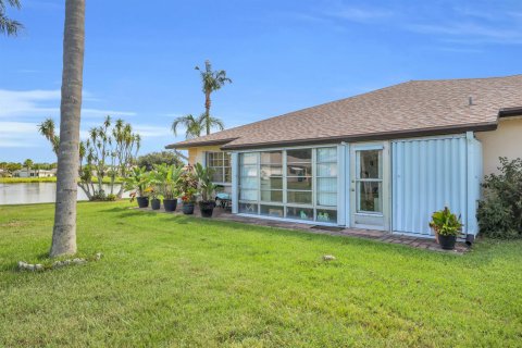 Condo in St. Lucie, Florida, 2 bedrooms № 2177163 - photo 30