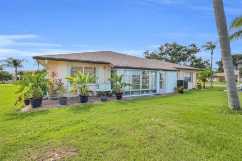 Condo in St. Lucie, Florida, 2 bedrooms № 2177163 - photo 29