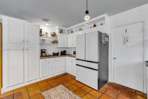 Villa ou maison à vendre à Miami, Floride: 4 chambres, 151.43 m2 № 2428101 - photo 25