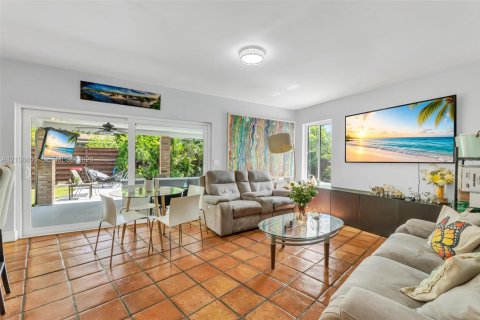 Villa ou maison à vendre à Miami, Floride: 4 chambres, 151.43 m2 № 2428101 - photo 14