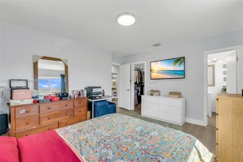Villa ou maison à vendre à Miami, Floride: 4 chambres, 151.43 m2 № 2428101 - photo 30