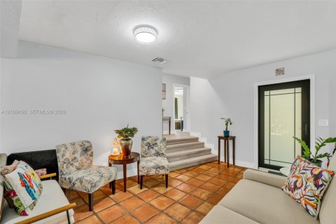 Villa ou maison à vendre à Miami, Floride: 4 chambres, 151.43 m2 № 2428101 - photo 12