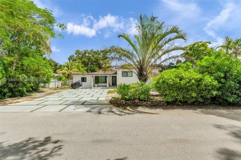 Villa ou maison à Miami, Floride 4 chambres, 151.43 m2 № 2428101