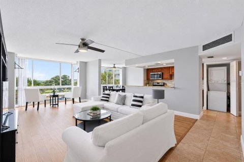 Condo in Clearwater, Florida, 2 bedrooms  № 2380947 - photo 3