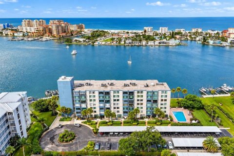Condo in Clearwater, Florida, 2 bedrooms  № 2380947
