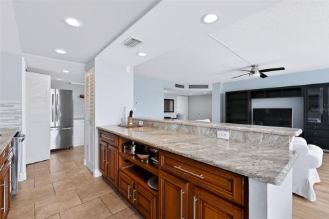 Condo in Clearwater, Florida, 2 bedrooms  № 2380947 - photo 10