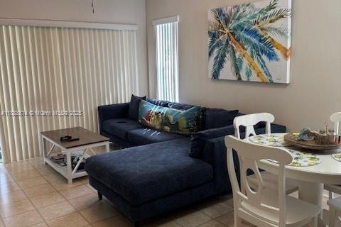 Touwnhouse à louer à Pembroke Pines, Floride: 2 chambres, 104.05 m2 № 1938807 - photo 3