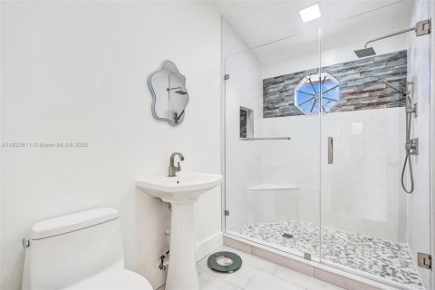 Townhouse in Aventura, Florida 3 bedrooms, 176.33 sq.m. № 1937583 - photo 14
