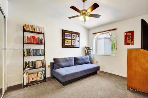 Townhouse in Aventura, Florida 3 bedrooms, 176.33 sq.m. № 1937583 - photo 19