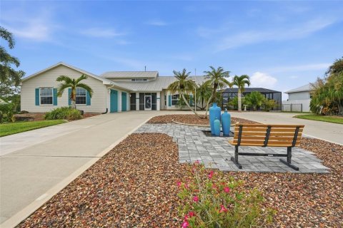Villa ou maison à Port Charlotte, Floride 3 chambres, 309.46 m2 № 2418531