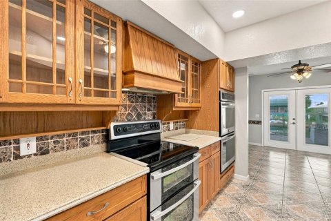 Villa ou maison à vendre à Port Charlotte, Floride: 3 chambres, 309.46 m2 № 2418531 - photo 15