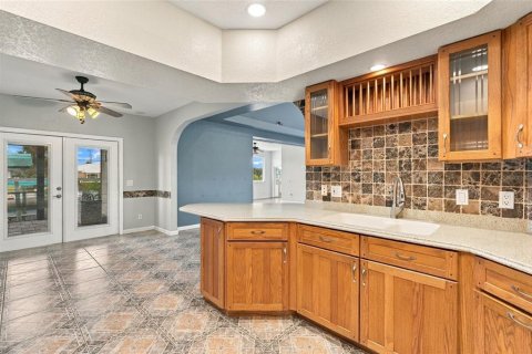 Villa ou maison à vendre à Port Charlotte, Floride: 3 chambres, 309.46 m2 № 2418531 - photo 16