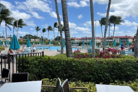 Condo in Delray Beach, Florida, 2 bedrooms № 2245637 - photo 19