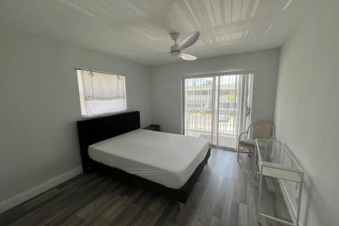 Condo in Delray Beach, Florida, 2 bedrooms № 2245637 - photo 11