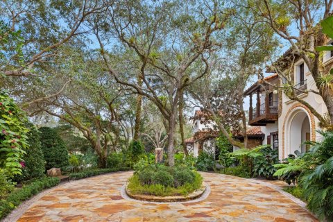 House in Palm Beach Gardens, Florida 6 bedrooms, 994.05 sq.m. № 2187367 - photo 8