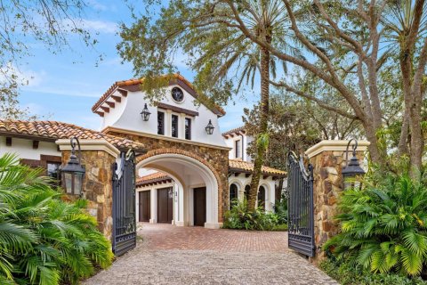 House in Palm Beach Gardens, Florida 6 bedrooms, 994.05 sq.m. № 2187367 - photo 7