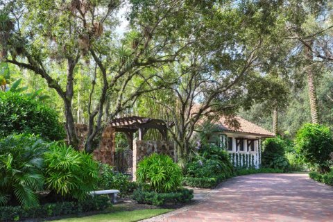 House in Palm Beach Gardens, Florida 6 bedrooms, 994.05 sq.m. № 2187367 - photo 6