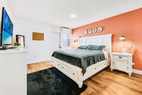 Townhouse in Miami, Florida 3 bedrooms, 117.43 sq.m. № 1813831 - photo 9