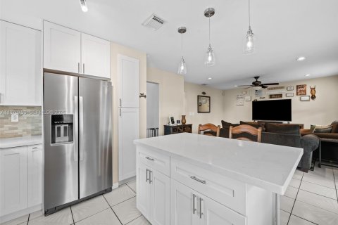 Купить виллу или дом в Санрайз, Флорида 3 спальни, 142.05м2, № 2049304 - фото 10