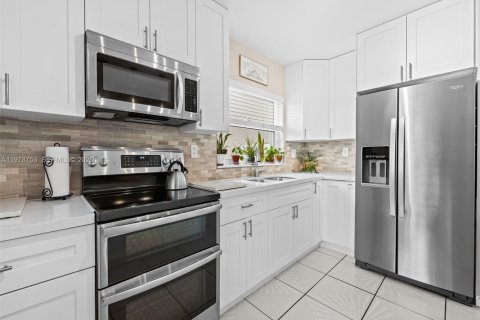 Купить виллу или дом в Санрайз, Флорида 3 спальни, 142.05м2, № 2049304 - фото 8