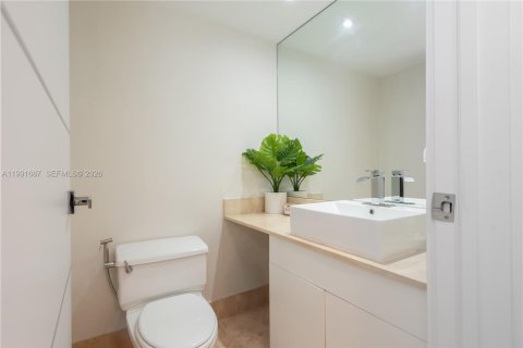 Condominio en venta en Miami, Florida, 3 dormitorios, 153.75 m2 № 2091364 - foto 14