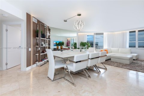 Condominio en venta en Miami, Florida, 3 dormitorios, 153.75 m2 № 2091364 - foto 7