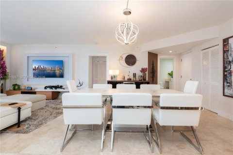 Condominio en venta en Miami, Florida, 3 dormitorios, 153.75 m2 № 2091364 - foto 12