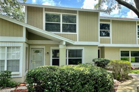 Townhouse in Lutz, Florida 3 bedrooms, 102.38 sq.m. № 2359411