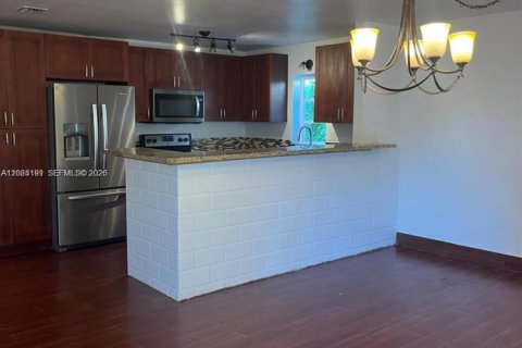 Casa en alquiler en Hollywood, Florida, 2 dormitorios, 133.78 m2 № 2084787 - foto 3