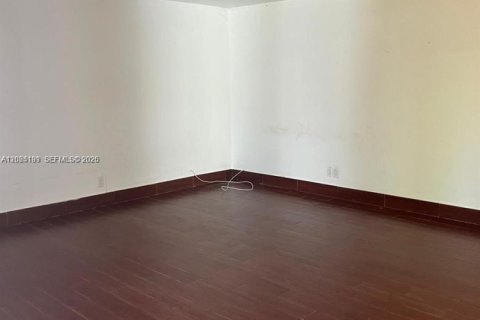 Casa en alquiler en Hollywood, Florida, 2 dormitorios, 133.78 m2 № 2084787 - foto 11