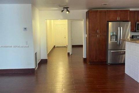 Casa en alquiler en Hollywood, Florida, 2 dormitorios, 133.78 m2 № 2084787 - foto 7