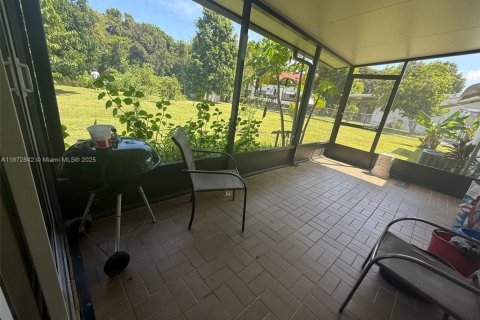 Villa ou maison à vendre à Port St. Lucie, Floride: 3 chambres, 130.25 m2 № 1928248 - photo 16