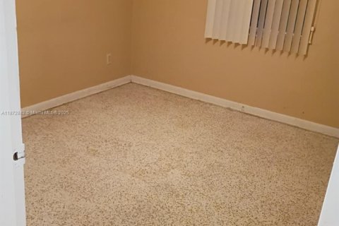 Villa ou maison à vendre à Port St. Lucie, Floride: 3 chambres, 130.25 m2 № 1928248 - photo 30